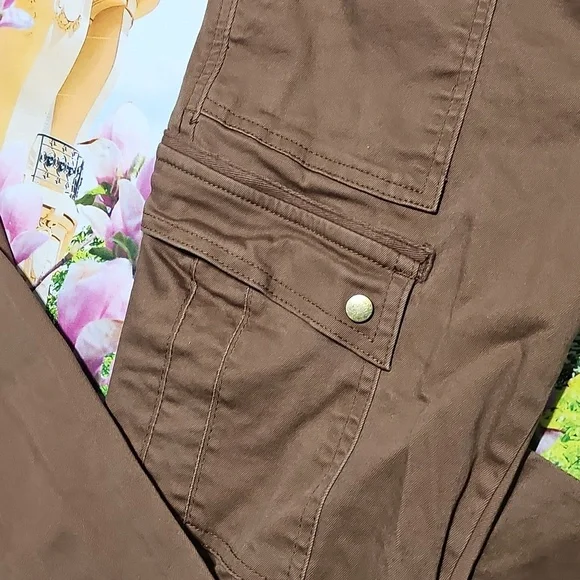 Wit & Wisdom Women's Brown Cargo Pants Size 0 - Picture 3 of 6